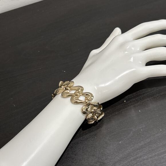 Vintage Gold Tone Monet Mid Century Chunky Link Bracelet with Safety Chain - Picture 1 of 7